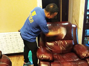 真皮沙發(fā)專(zhuān)業(yè)清洗保養公司